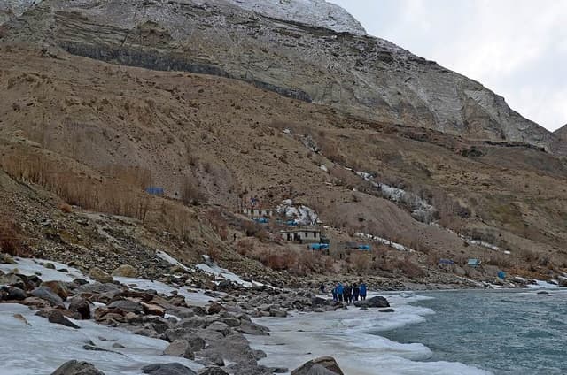 Gorge walls along the Chadar trek route
